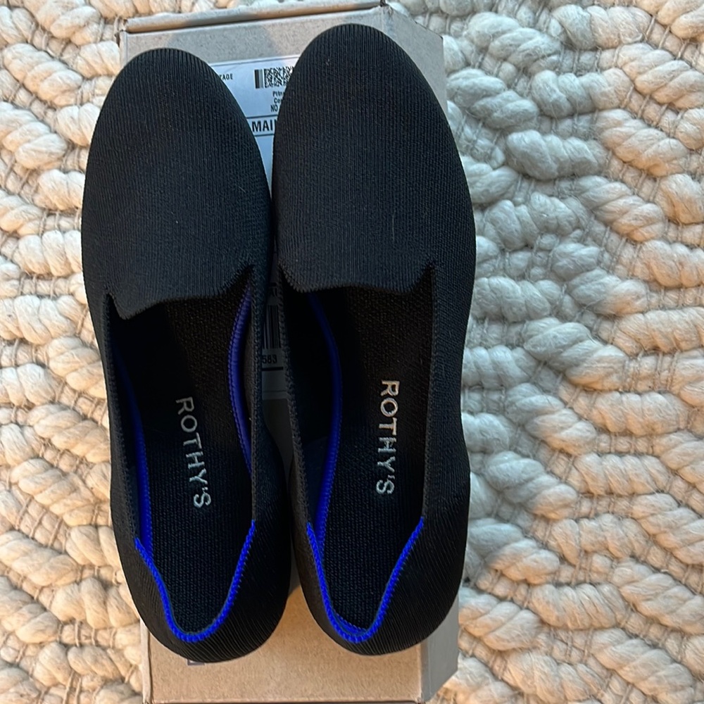 New in Box Rothy’s black The Loafer. Tried on in my house once. Not for me!